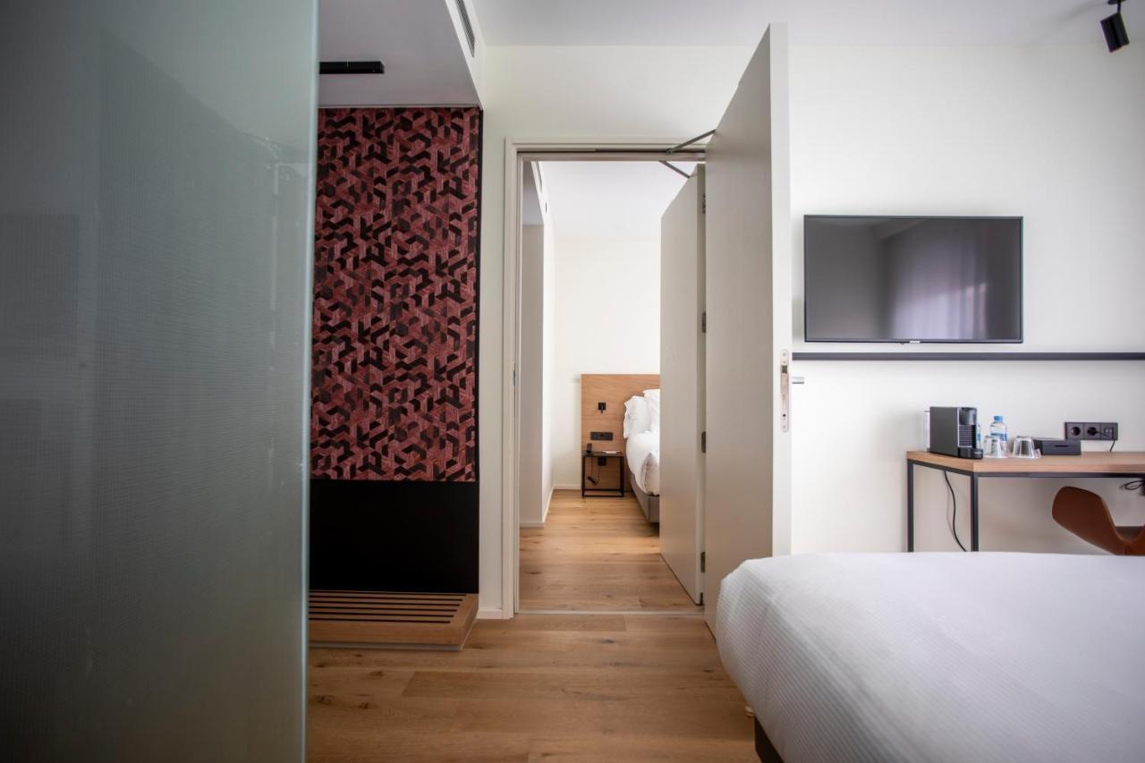 Family Connecting Rooms,1117898637:JPEG