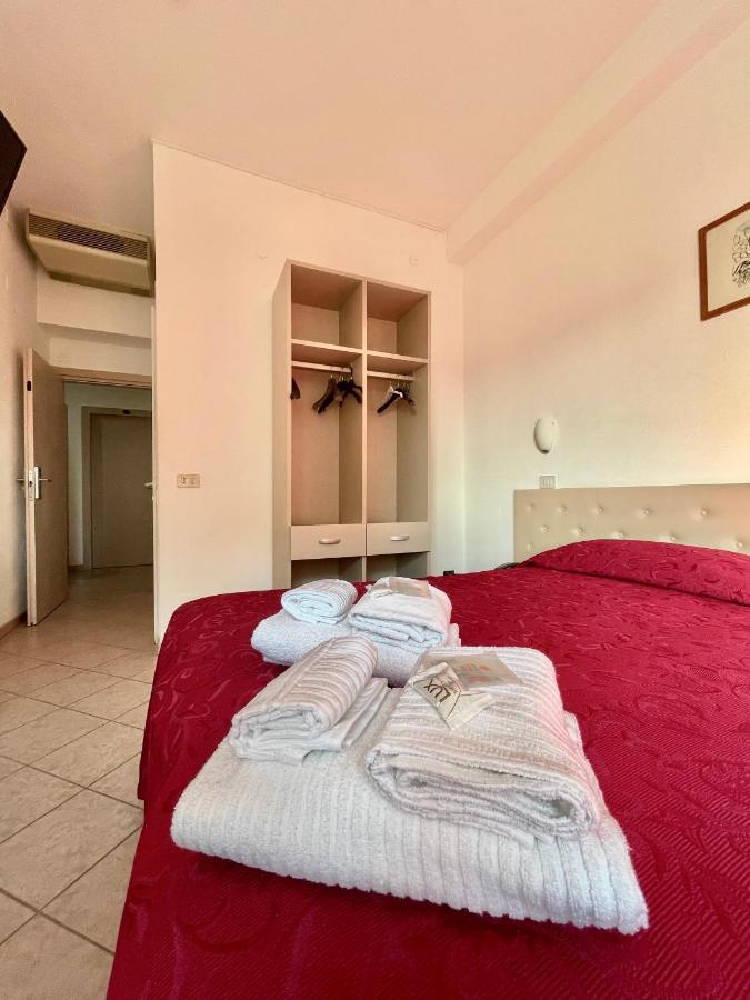 Double or Twin Room,1118395797:JPEG