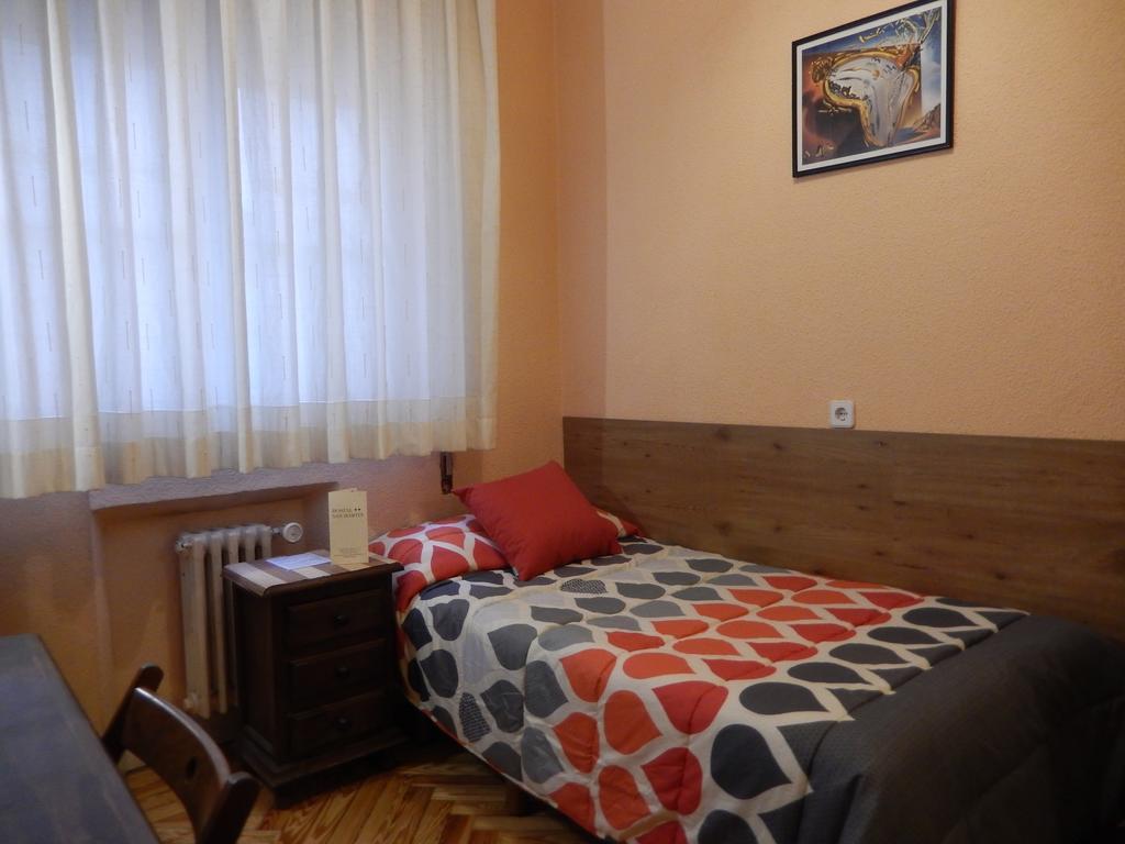 Single Room,1293983053:JPEG