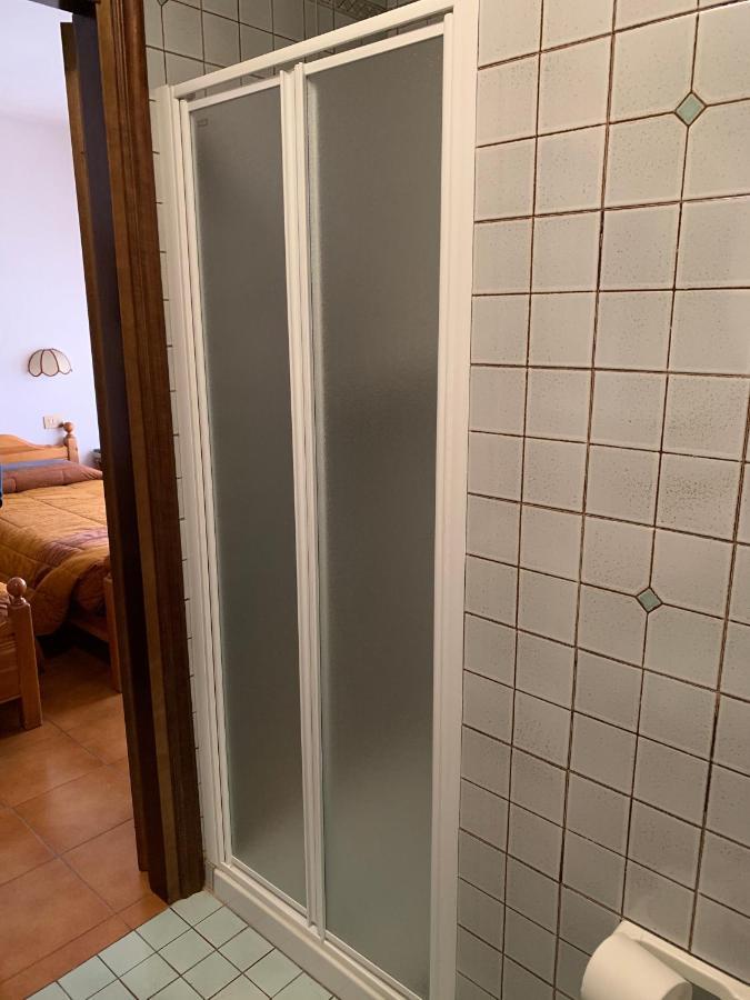 Camera Doppia con Letti Singoli con Bagno Privato