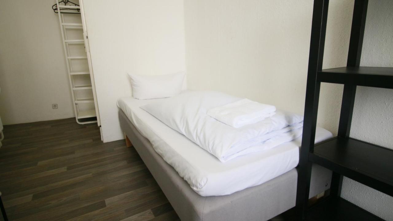 Single Room,1117692891:JPEG