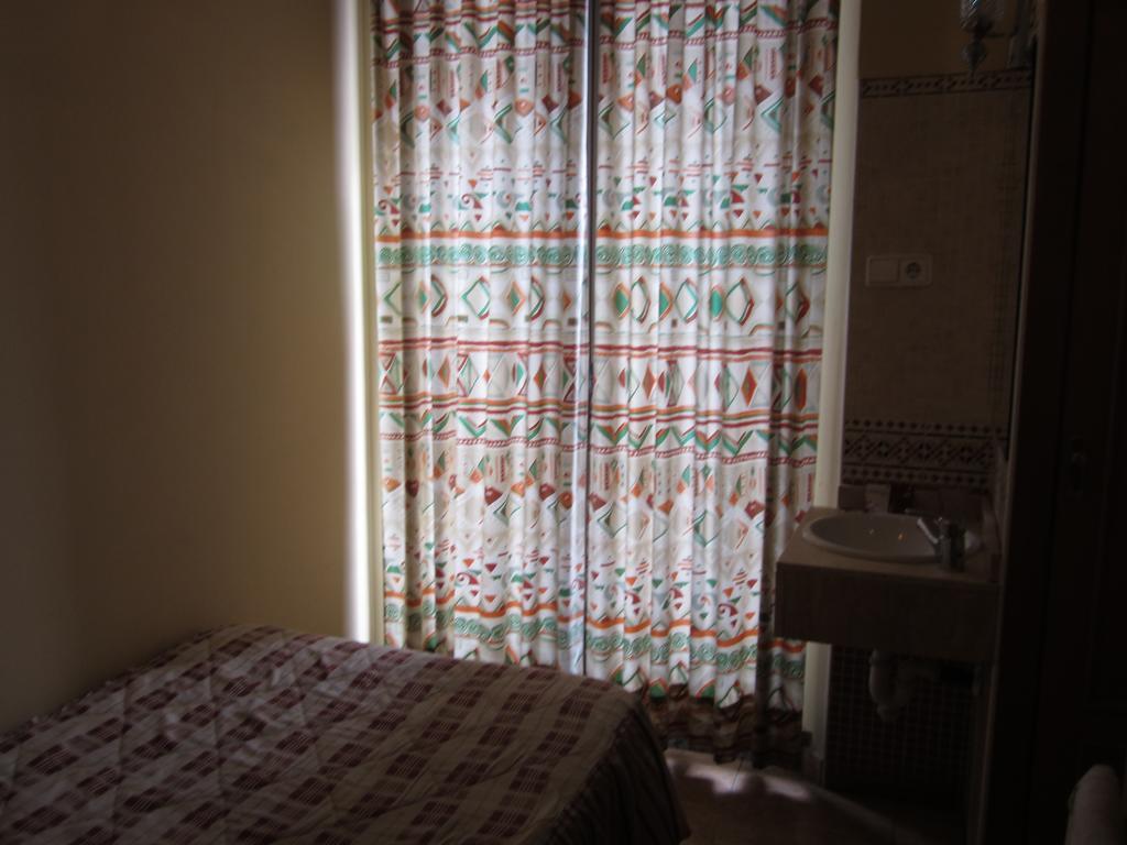 Single Room,1588436372:JPEG