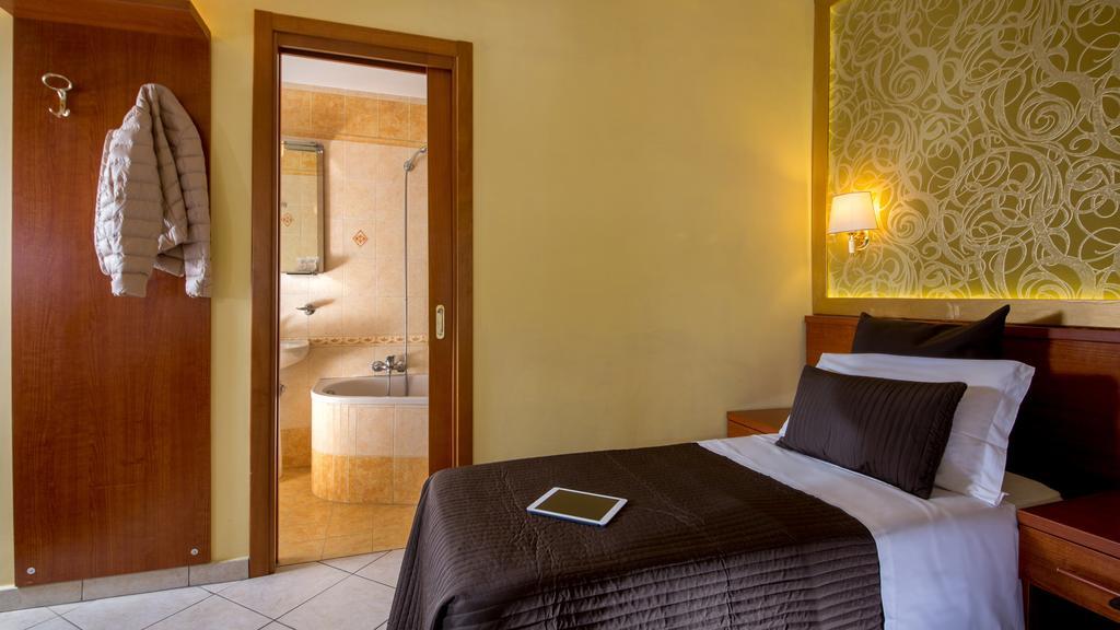 Superior Quadruple Room,112360752:JPEG