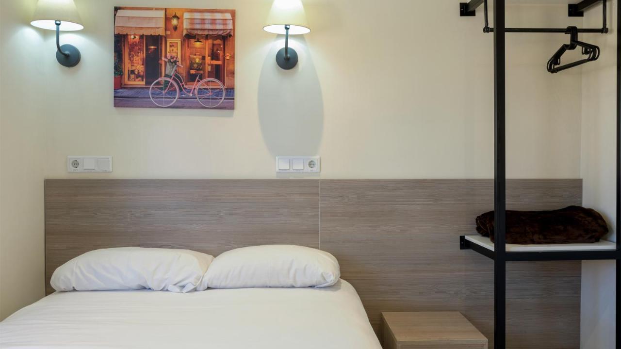 Single Room,1123329717:JPEG