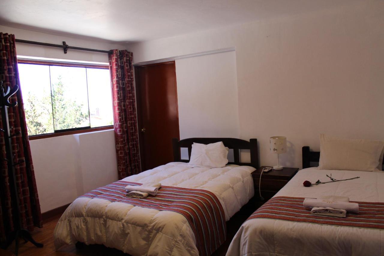 Quarto com 2 Camas de Solteiro
