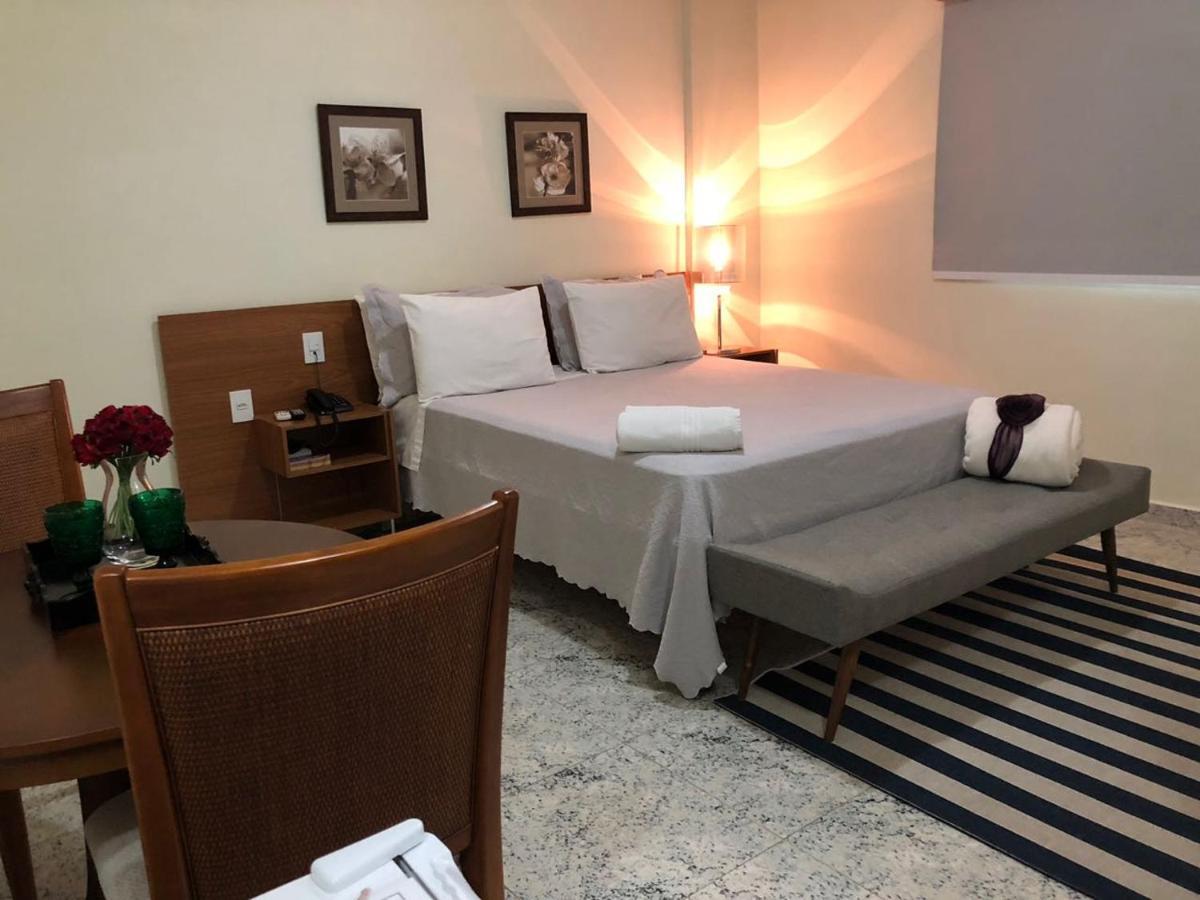 Queen Room,1124284662:JPEG