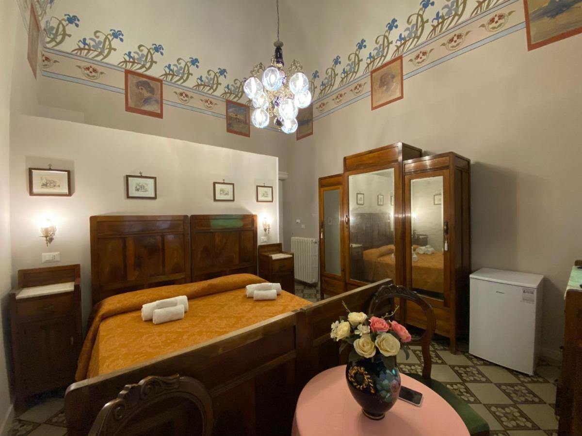 Classic Double Room Balcony,1124191071:JPEG