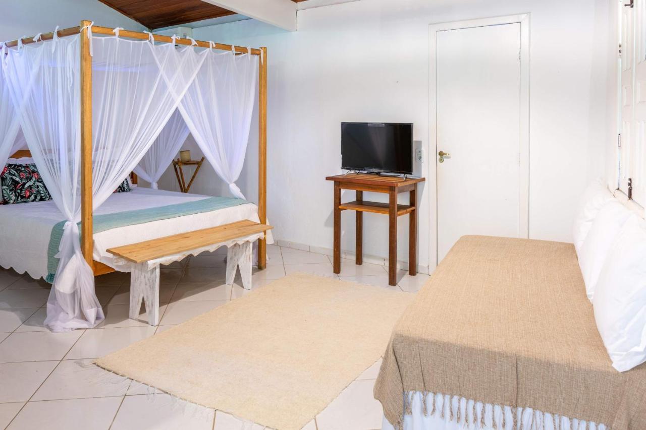 Family Room,1124344074:JPEG