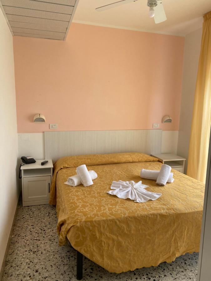 Economy Double or Twin Room,1126663596:JPEG
