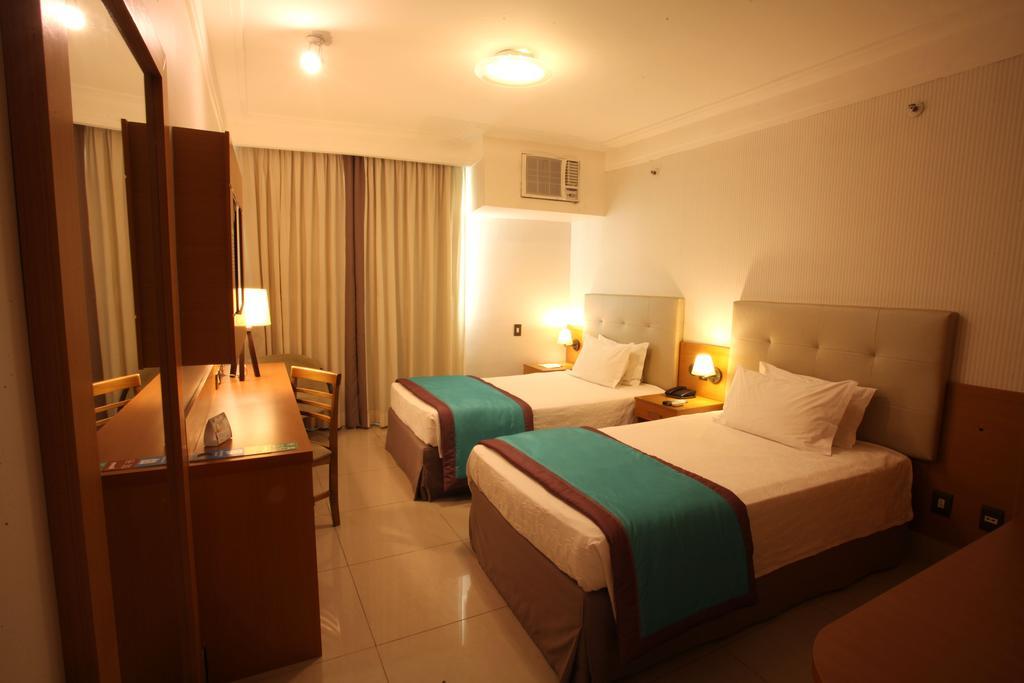 Deluxe Double Room,697596447:JPEG