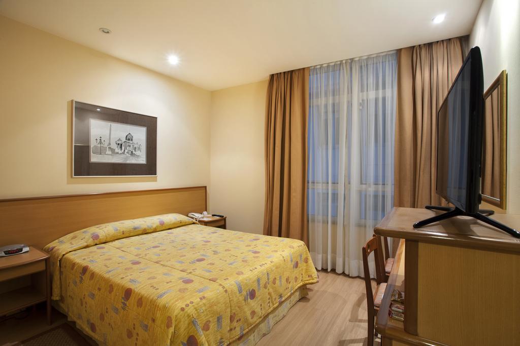 Standard Twin Room,112797765:JPEG
