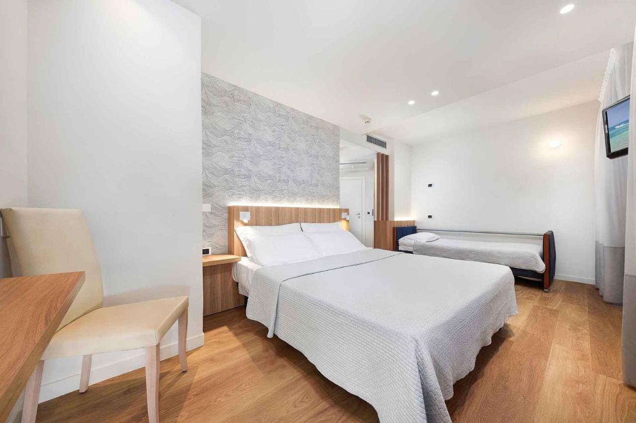 Triple Room,1127494497:JPEG