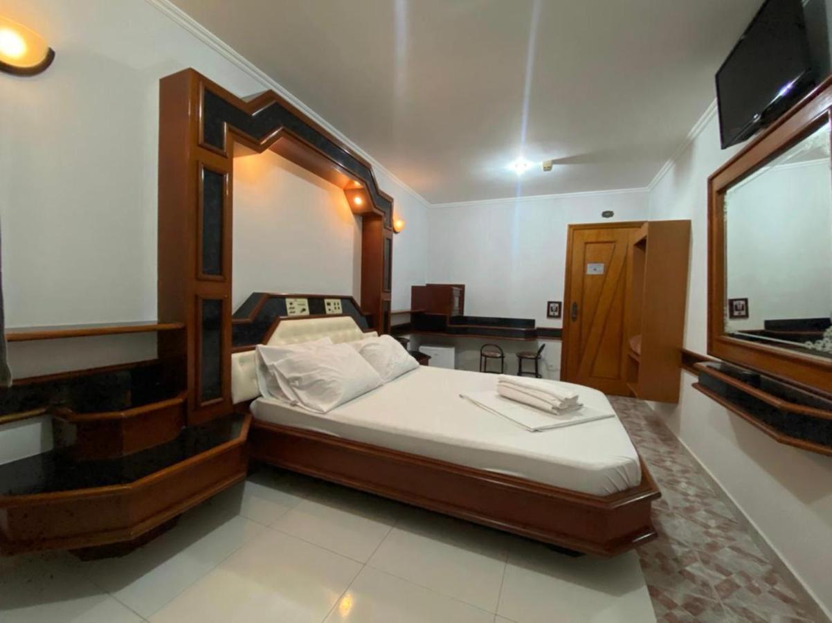 Standard Room,1127704272:JPEG