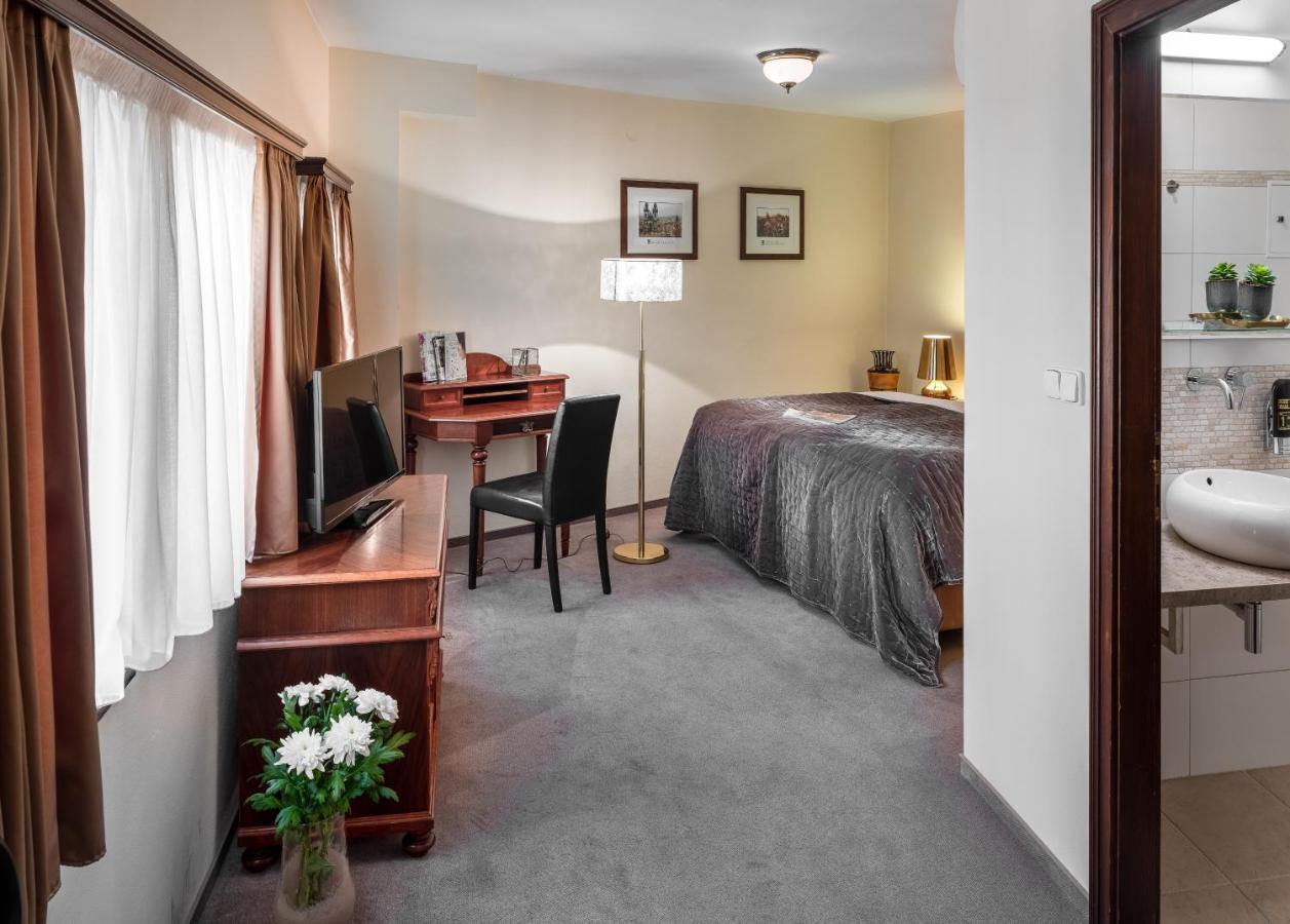 Standard Double Room,1128707772:JPEG
