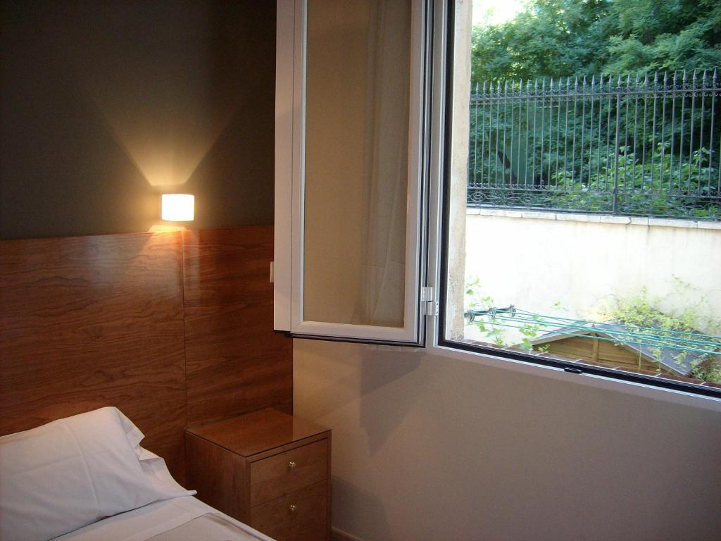 Double or Twin Room with Private Bathroom,186445222:JPEG