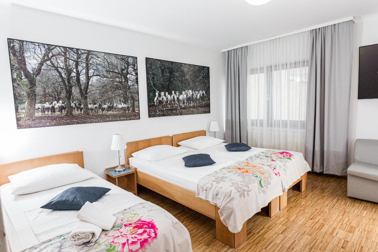Triple Room,445568043:JPEG