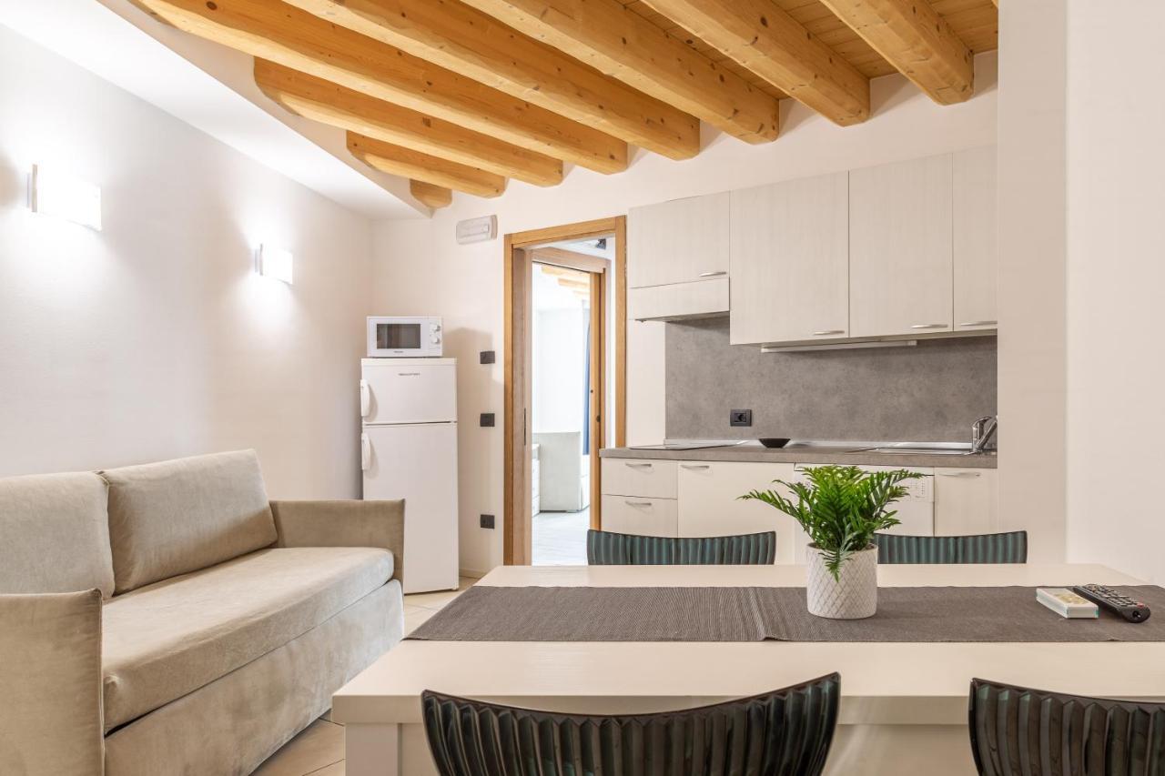 Two-Bedroom Apartment,1134956512:JPEG