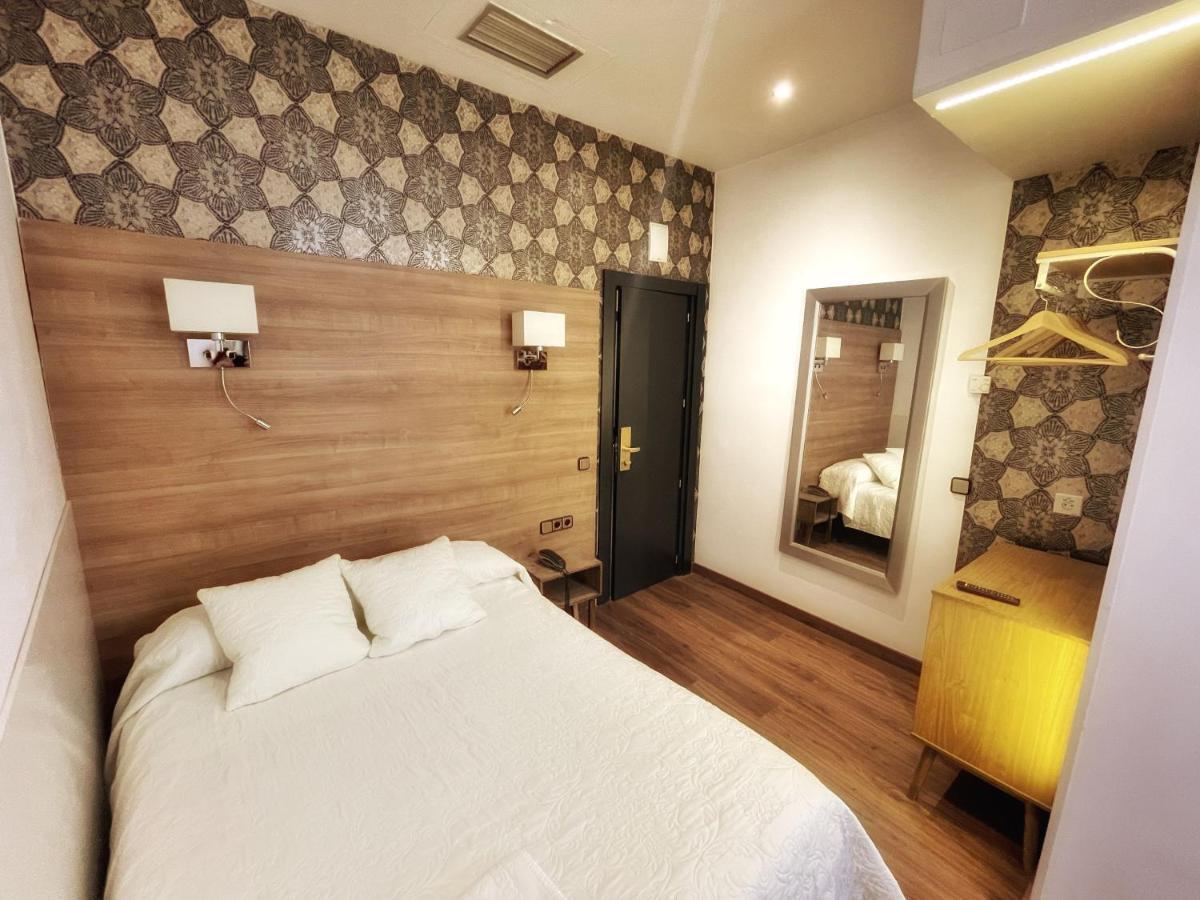 Single Room,1136845543:JPEG