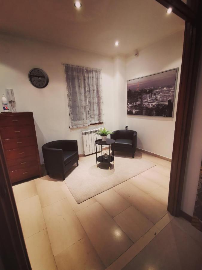 Quarto Duplo com Banheiro Privativo Externo