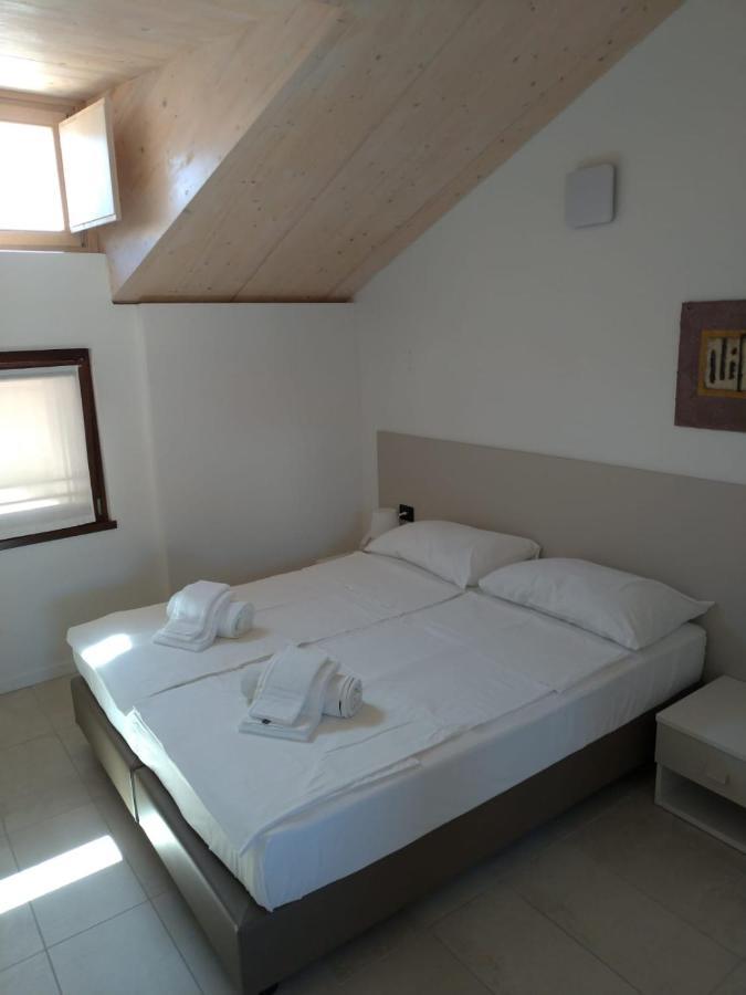 Double or Twin Room Private Bathroom