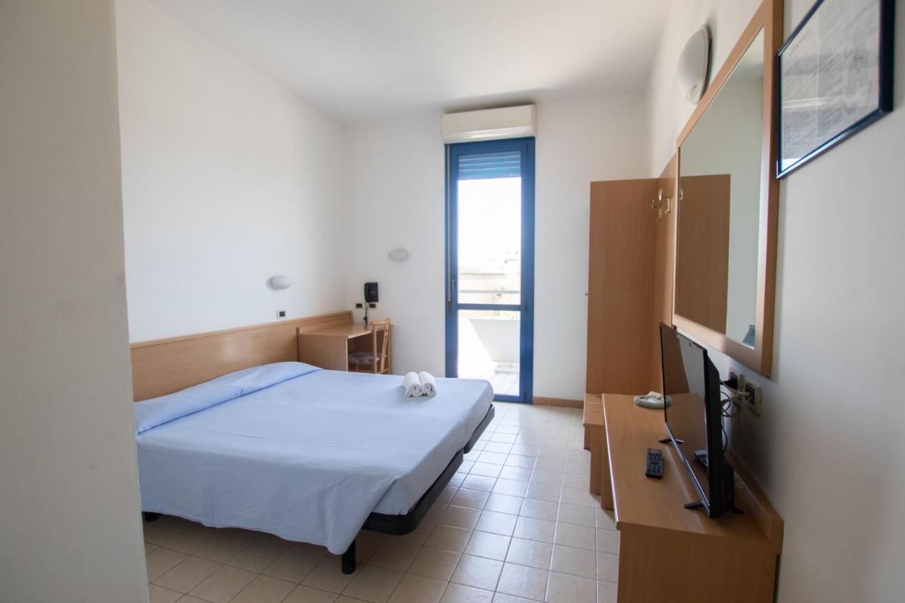 Double or Twin Room Disability Access