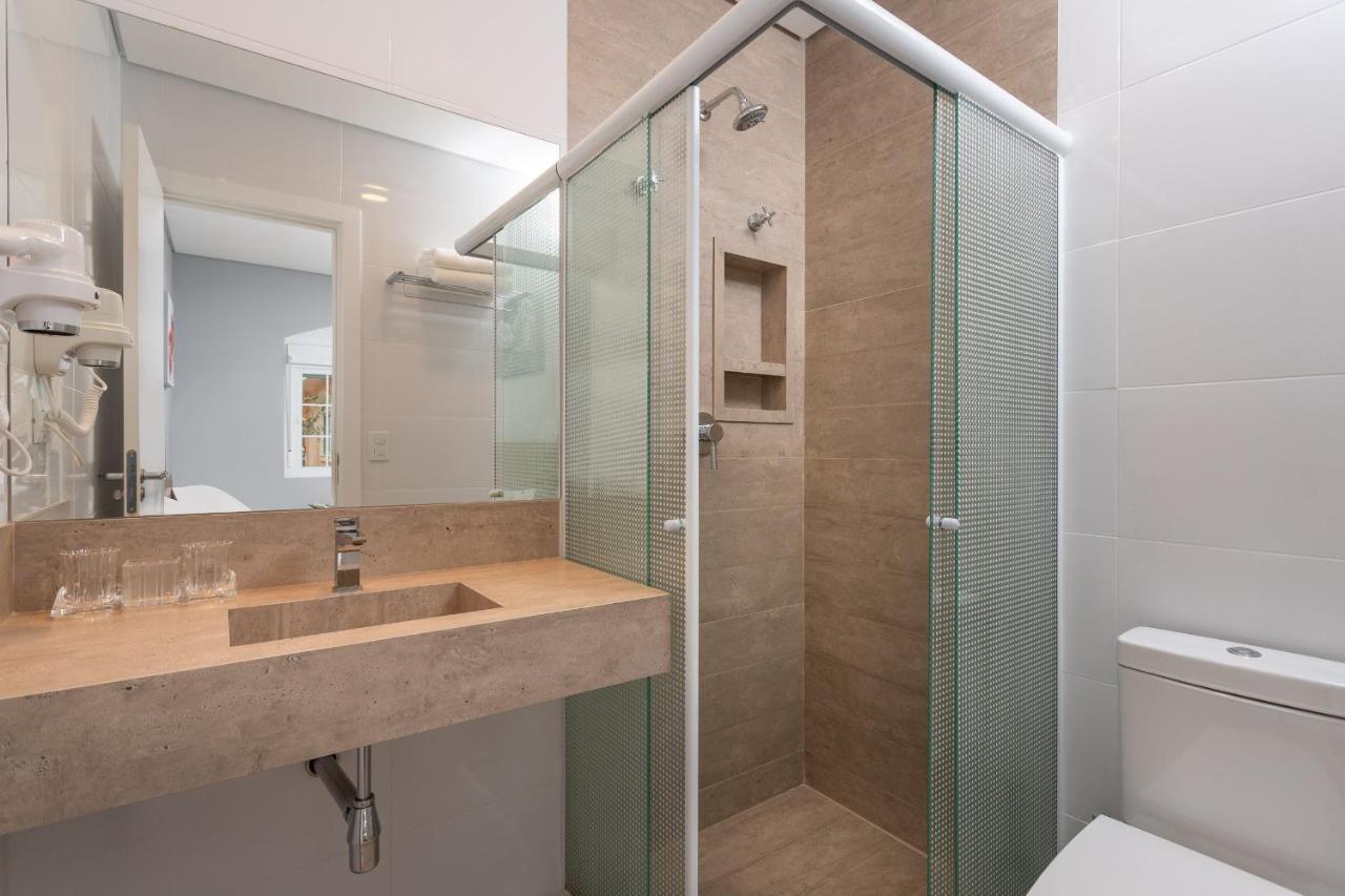 Twin Room Private Bathroom,1341972536:JPEG