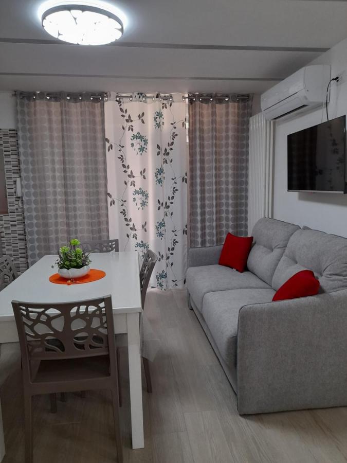 One-Bedroom House,1766315782:JPEG