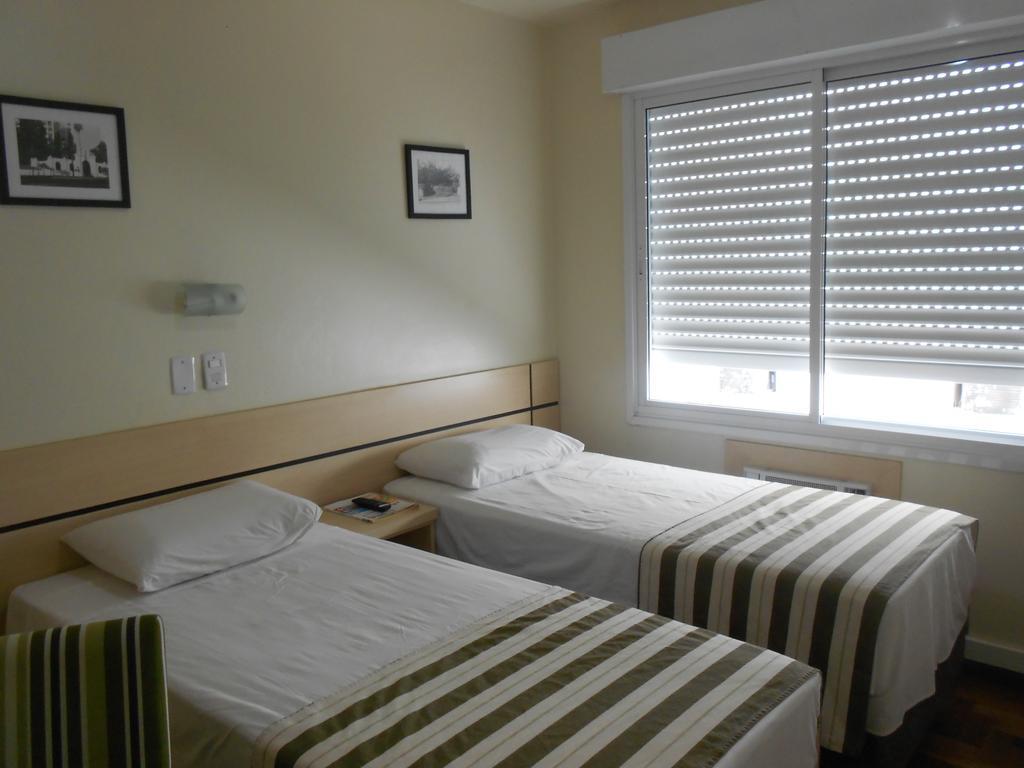 Quarto Duplo Standard