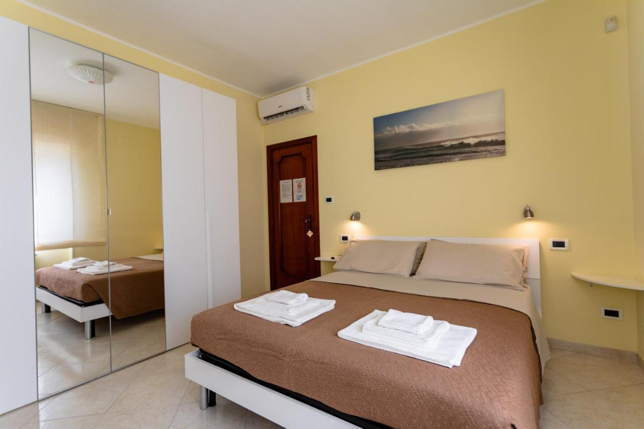 Double or Twin Room,1141044478:JPEG