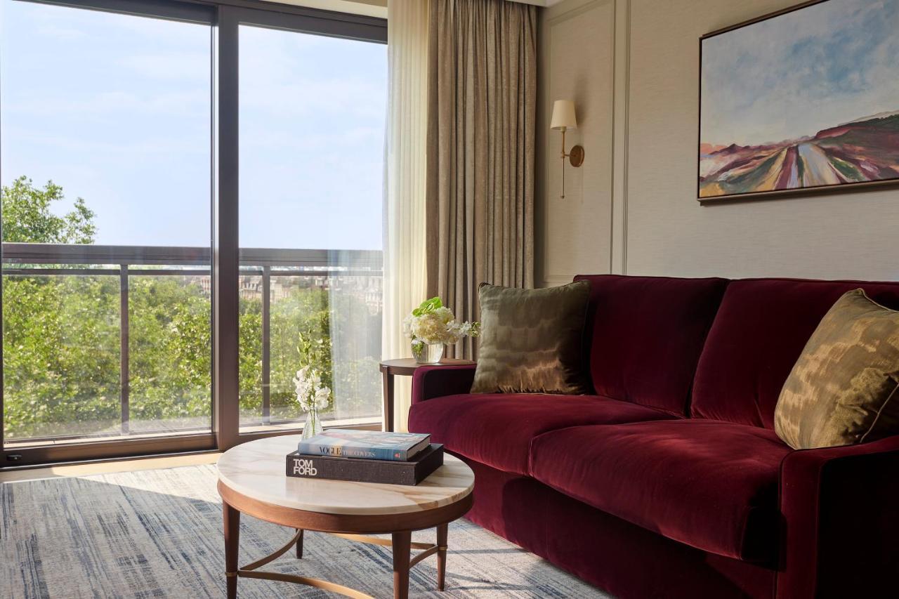 Junior Suite exclusive access to Cadogan private gardens,1146246853:JPEG