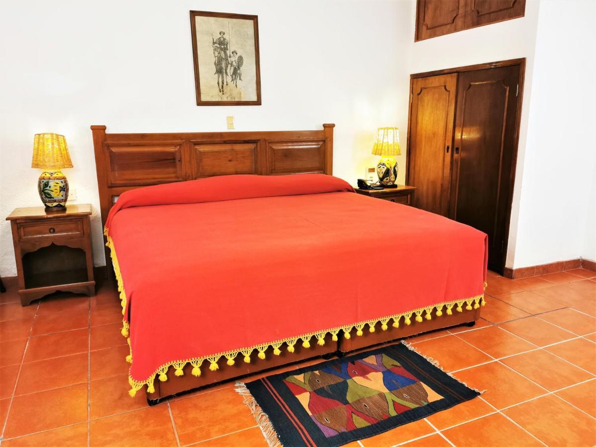 Bungalow King Bed,1146975520:JPEG
