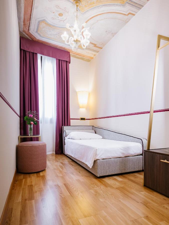 Standard Single Room,1144946465:JPEG