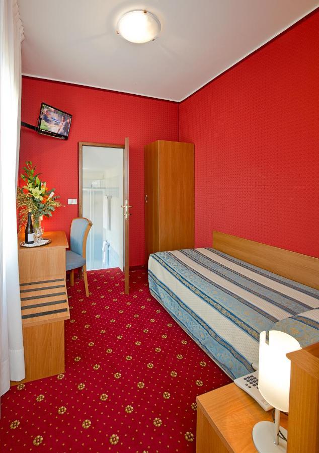 Single Room,1147826548:JPEG