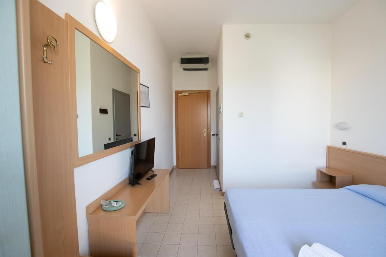 Double or Twin Room Disability Access