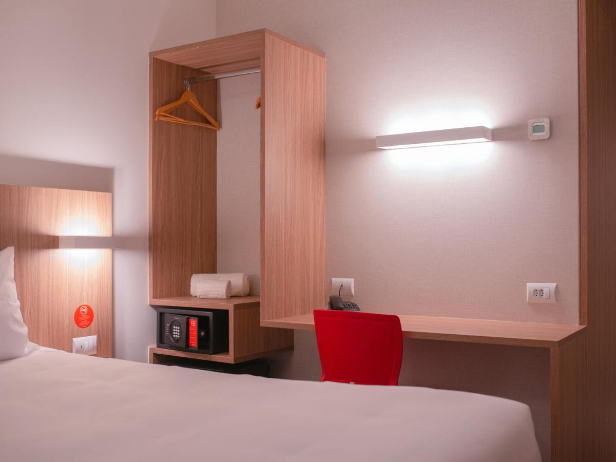 Quarto Duplo Standard