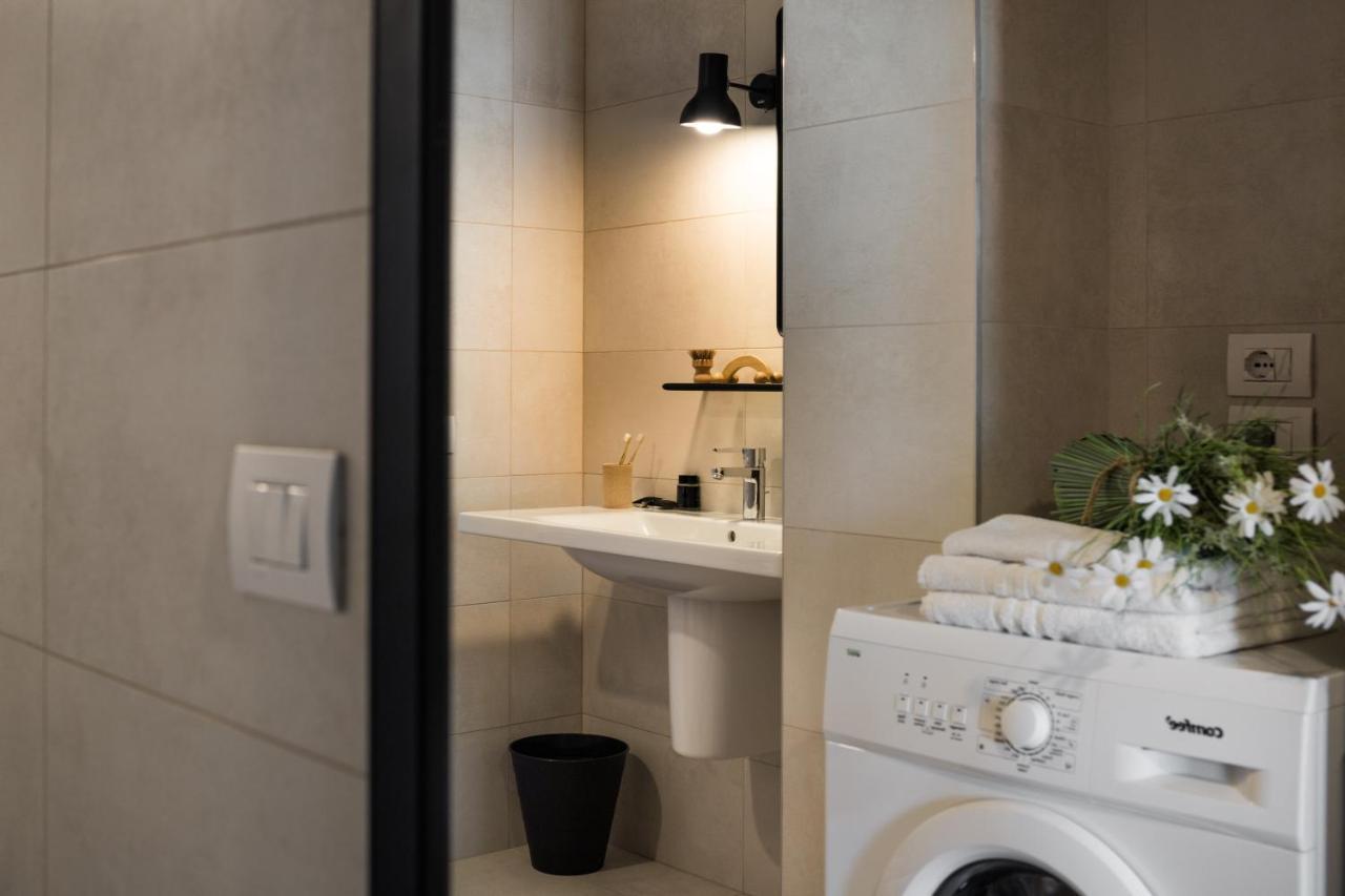 Two-Bedroom Apartment,1152777549:JPEG