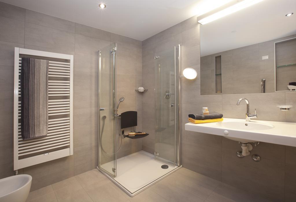 One-Bedroom Apartment,1094332101:JPEG