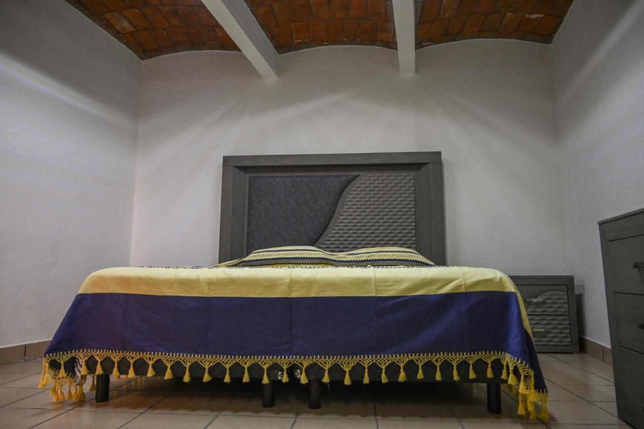 Deluxe King Room,1393897223:JPEG