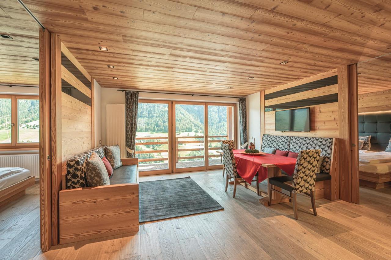 Deluxe Two-Bedroom Apartment