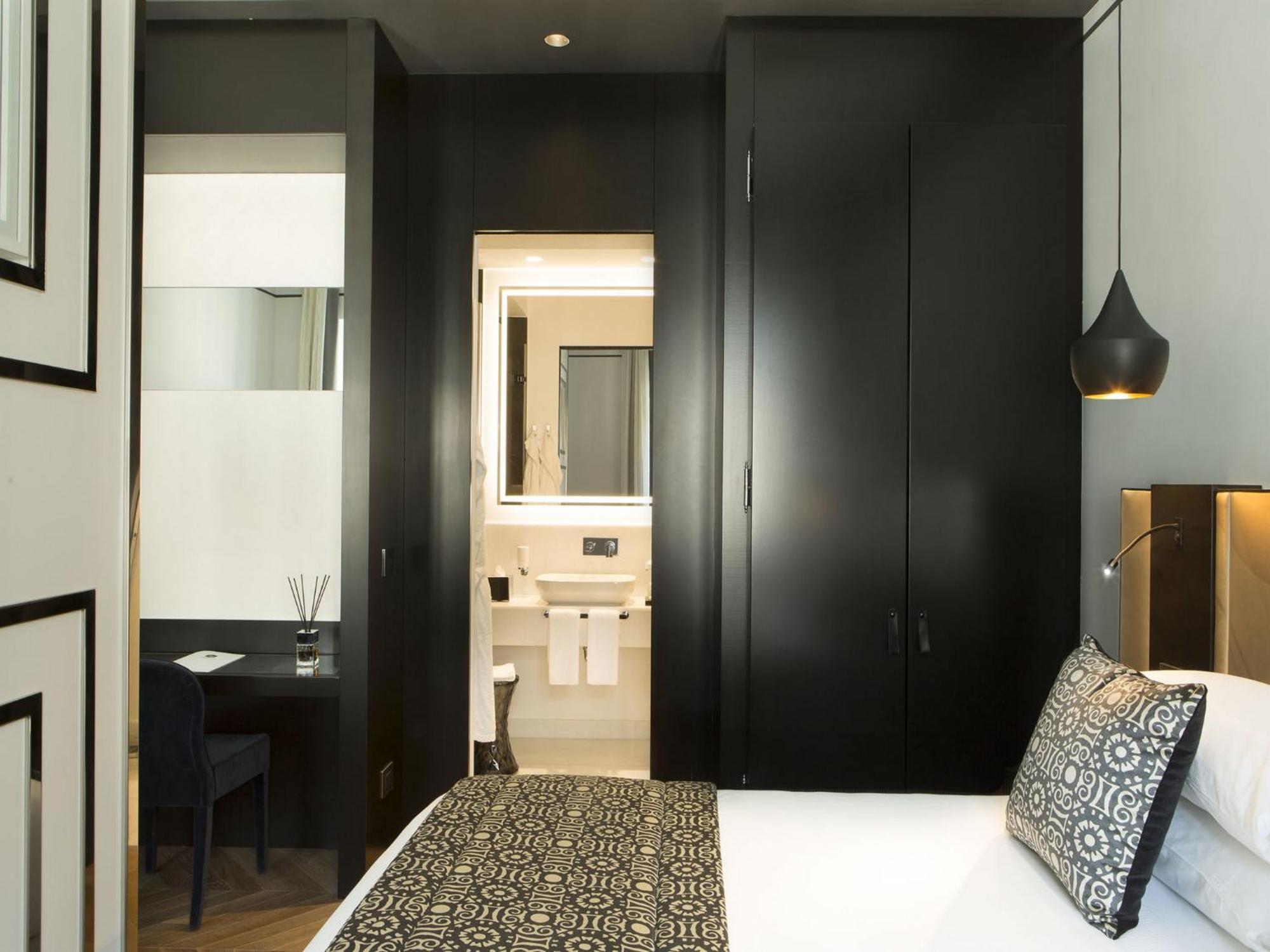 Executive Suite,604662945:JPEG