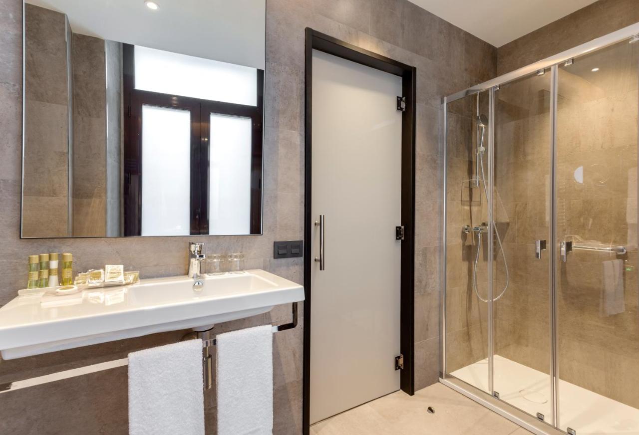 Romantic Double Room,1156362018:JPEG