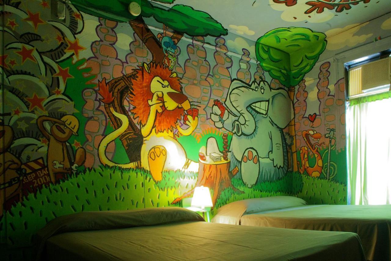 Double Room,834160163:JPEG