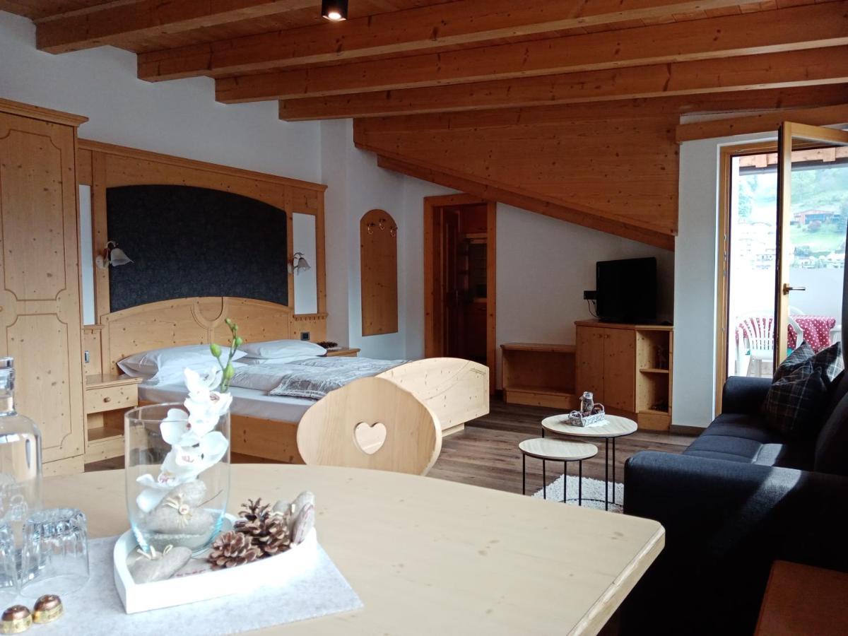 Studio Balcony