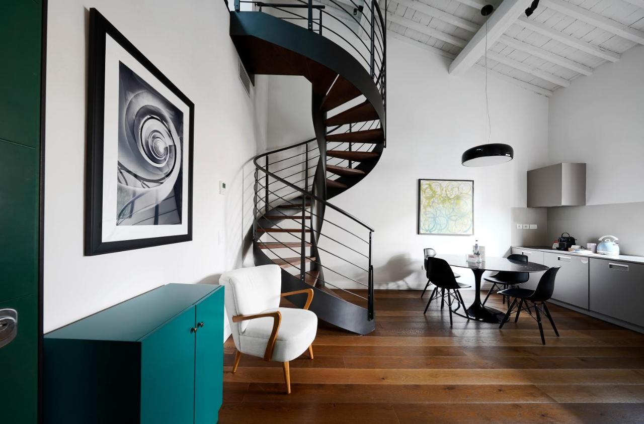 Large 2 Bedroom Apartment Duplex,1162066401:JPEG