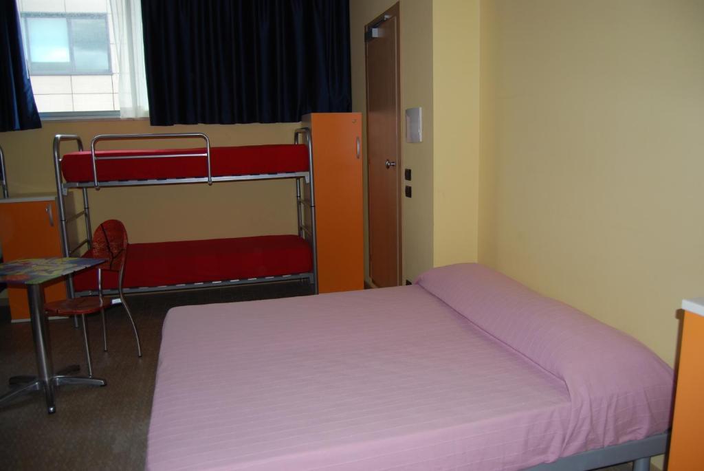 Economy Quadruple Room,395623137:JPEG