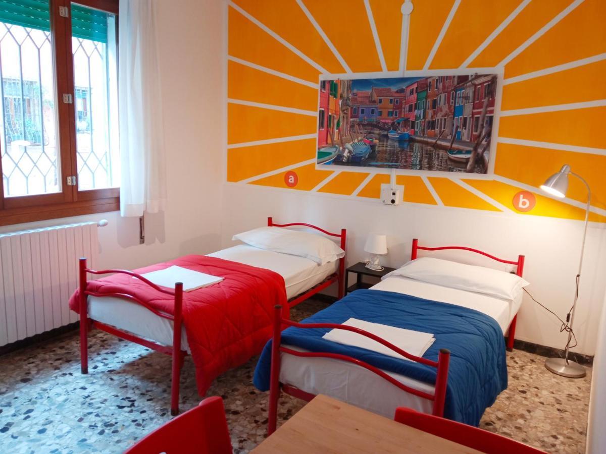 Twin Room,1053784681:JPEG