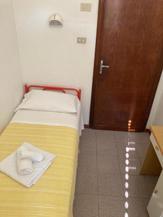 Single Room Private Bathroom