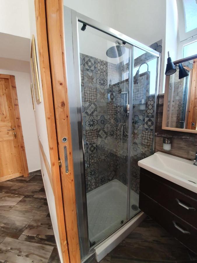 Double Room Private External Bathroom