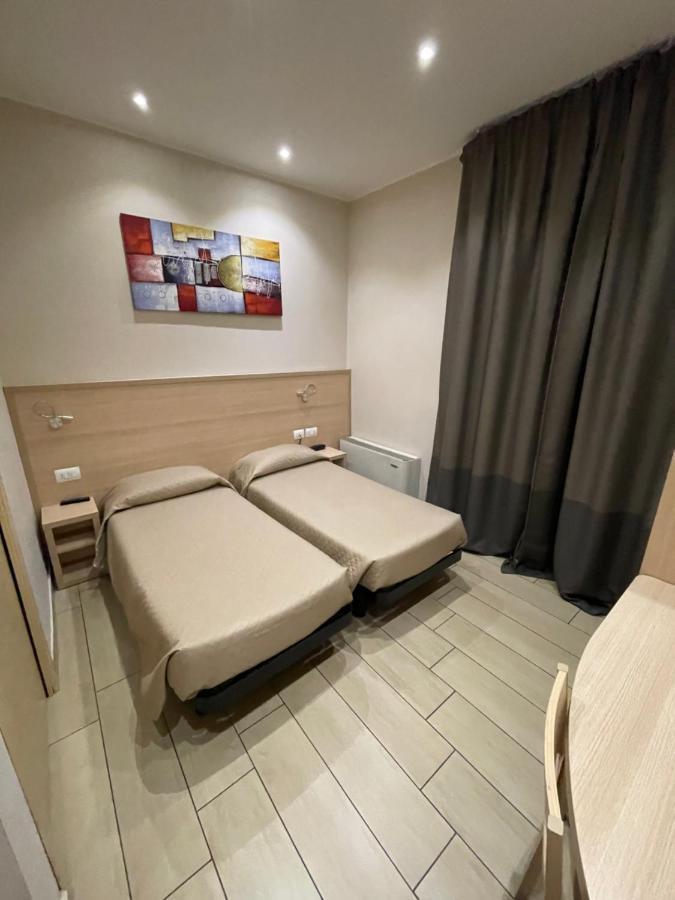 Double or Twin Room Private Bathroom,1162546737:JPEG