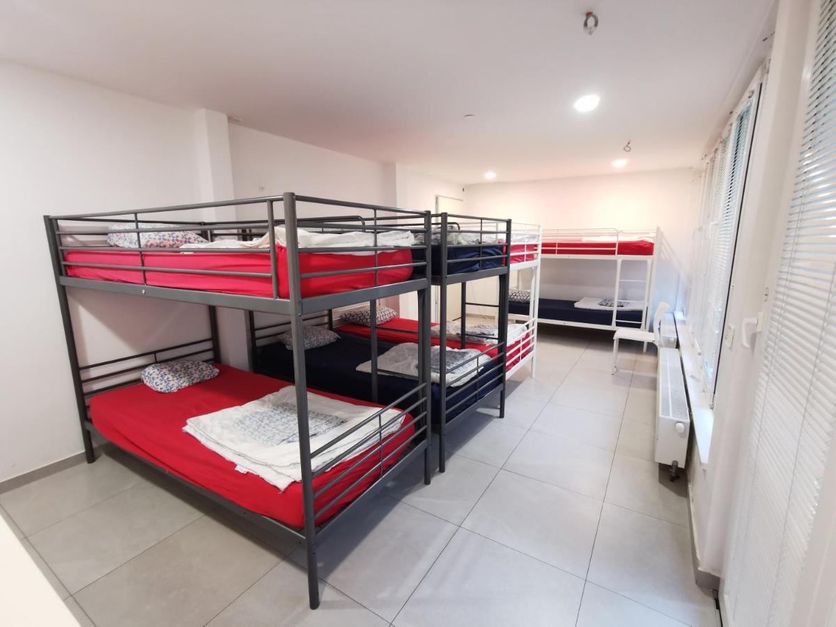 Posto Letto in Dormitorio Misto